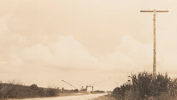 Community electric poles and lines