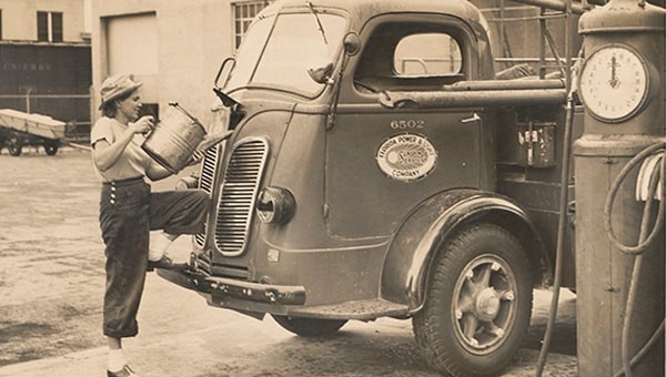 Woman filling truck during World War II 1941-1945